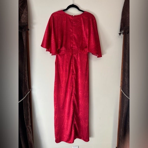 Noel Red V-Neck Dress - Picture 6 of 6